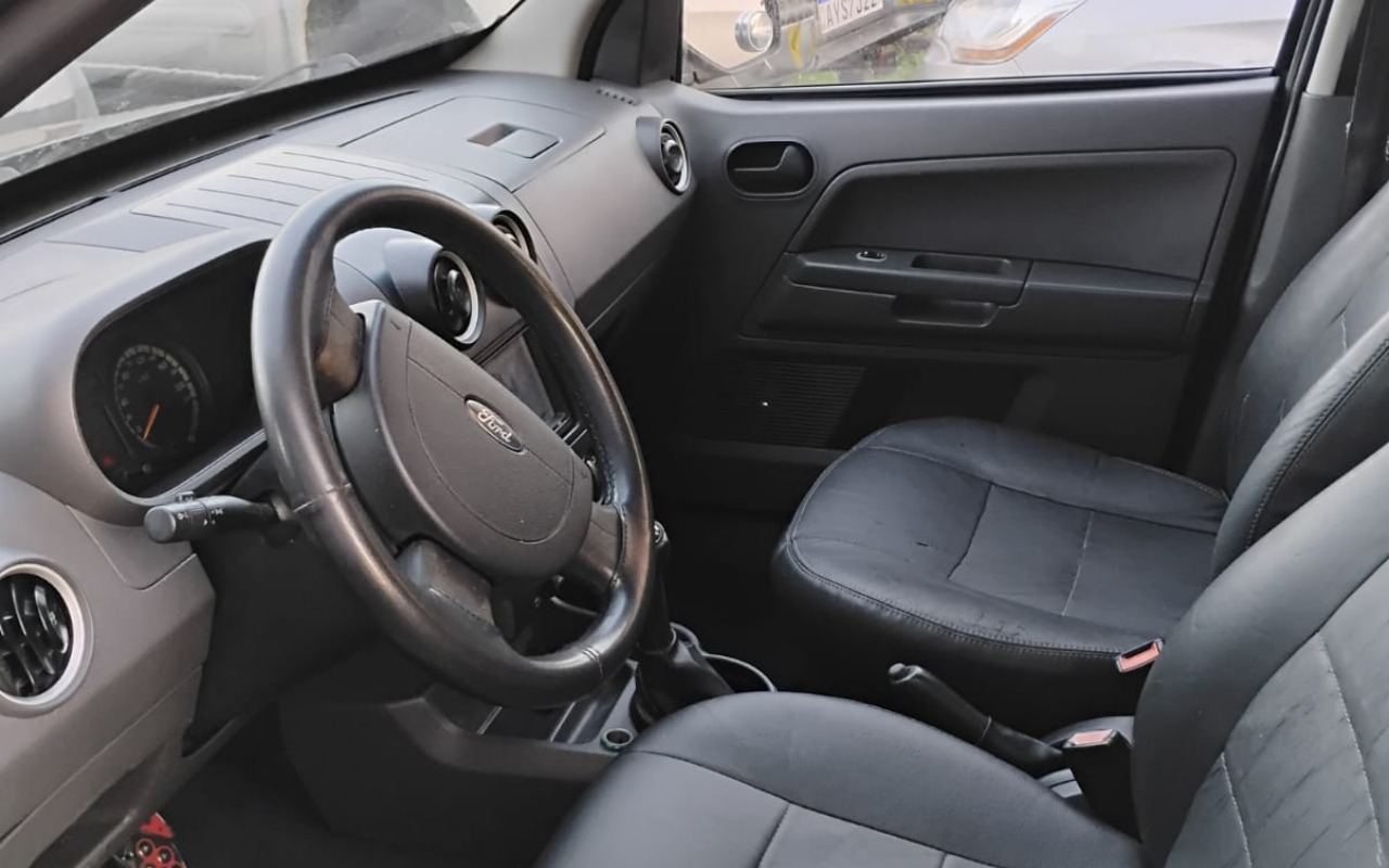 imagem-https://www.socarrao.com.br/sc-vehicle-images-prod/3909411/1789654753355-V2hhdHNBcHAgSW1hZ2UgMjAyNi0wOS0xNiBhdCAxNy41OS41Ni5qcGVn.jpeg
