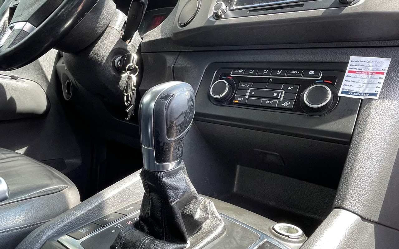 imagem-https://www.socarrao.com.br/sc-vehicle-images-prod/3909568/1789658030379-SU1HXzY0MjAuanBlZw.jpeg