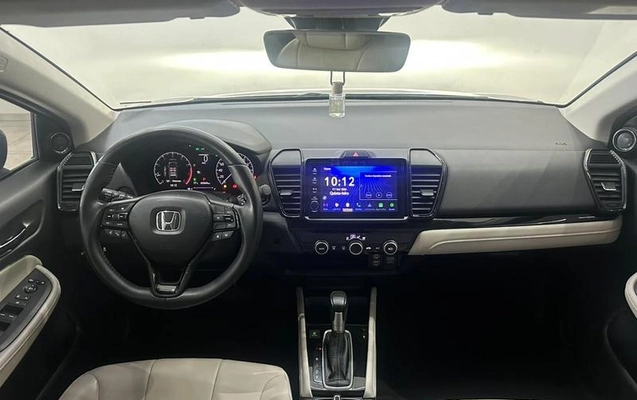 imagem-https://www.socarrao.com.br/sc-vehicle-images-prod/3909721/1789655888485-8434458_15_B_3e0e790c86.jpeg
