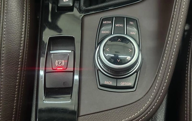 imagem-https://www.socarrao.com.br/sc-vehicle-images-prod/3909958/1789655780887-8482252_11_B_cccac98aed.jpeg