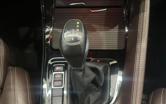 imagem-https://www.socarrao.com.br/sc-vehicle-images-prod/3909958/1789655780889-8482252_13_B_968be9fbf8.jpeg