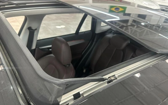 imagem-https://www.socarrao.com.br/sc-vehicle-images-prod/3909958/1789655780892-8482252_17_B_4c0ad70249.jpeg