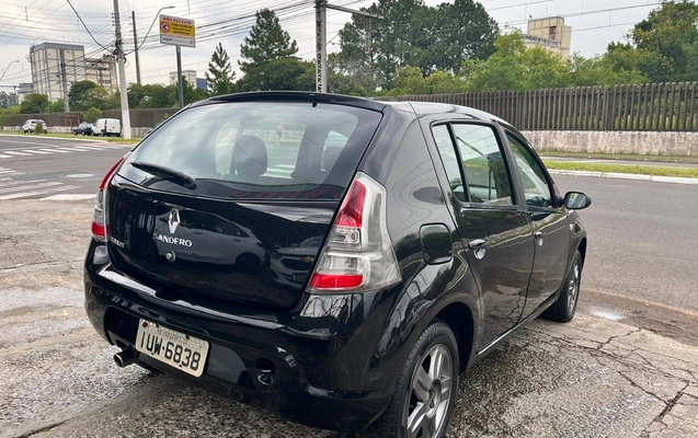 imagem-https://www.socarrao.com.br/sc-vehicle-images-prod/3909964/1789655838389-V2hhdHNBcHAgSW1hZ2UgMjAyNi0wNS0wOSBhdCAxOS4yNS4xNCAoMykuanBlZw.jpeg