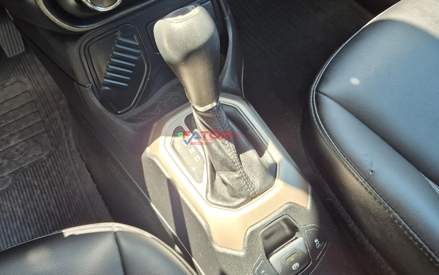 imagem-https://www.socarrao.com.br/sc-vehicle-images-prod/3909994/1789655915848-9b3c02cc884d44ffa13ab88faa8cc52e_1789591866483.jpg