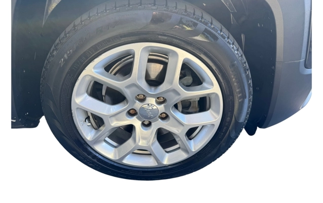 imagem-https://www.socarrao.com.br/sc-vehicle-images-prod/3910449/1789657103048-nv1FEekkaaN0Szis88n3kXBvZJ8xouVa.jpg