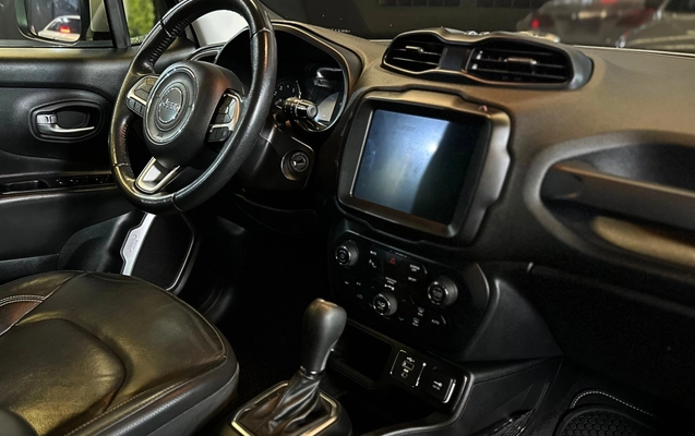 imagem-https://www.socarrao.com.br/sc-vehicle-images-prod/3910613/1789657381658-9_110348.jpg