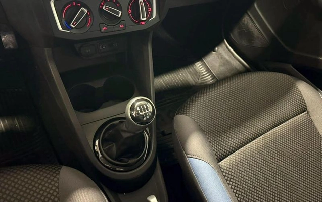 imagem-https://www.socarrao.com.br/sc-vehicle-images-prod/3910661/1789657444534-8484895_2_B_7e66305404.jpeg