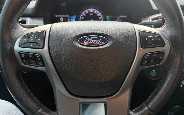 imagem-https://www.socarrao.com.br/sc-vehicle-images-prod/3910681/1789657512522-YmI2N2U2NTctOGM5OC00ZTk1LTkzNzktMzRiMDFhN2M1OTI5LmpwZWc.jpeg