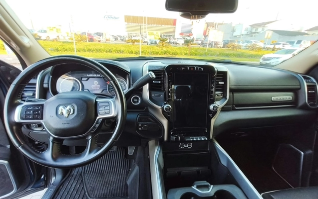 imagem-https://www.socarrao.com.br/sc-vehicle-images-prod/3910707/1789657548597-gOzYLXc0ljXOIYu4oCgagYvMn1l70Nwg.jpg