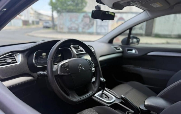 imagem-https://www.socarrao.com.br/sc-vehicle-images-prod/3910770/1789657869522-8485831_1_B_90fef88e6f.jpeg