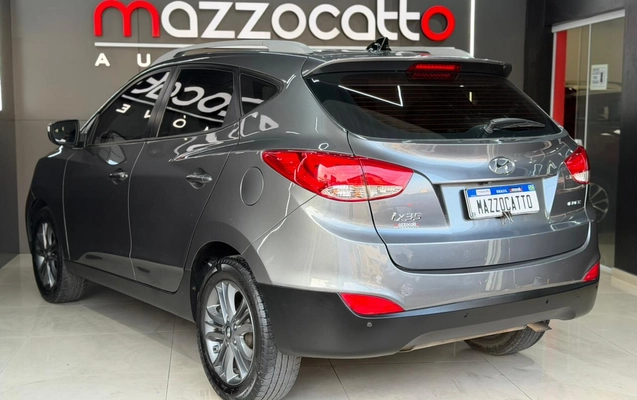 imagem-https://www.socarrao.com.br/sc-vehicle-images-prod/3911078/1789658381181-003_7ab08a0e7b6bf3cb437cc7bb8164769d.jpeg