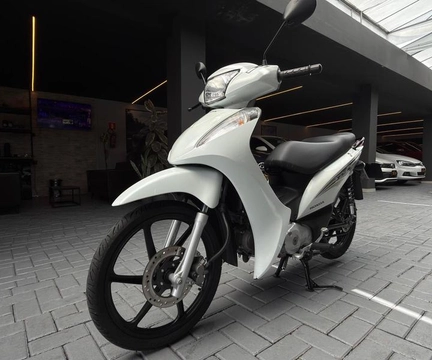 Honda BIZ 125+ 2016 Branco — foto 1 de 3
