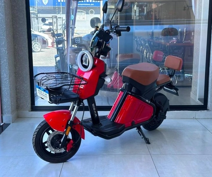 Royal Enfield Continental GT 650 2026 Vermelho — foto 1 de 3