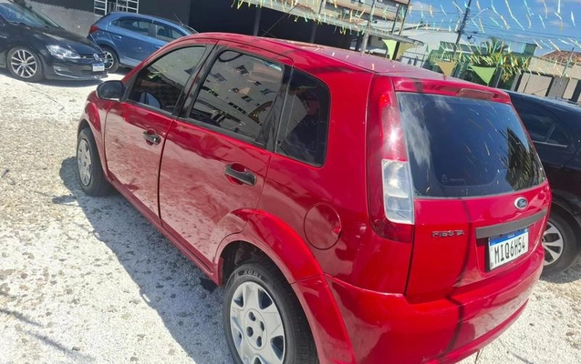 imagem-https://www.socarrao.com.br/sc-vehicle-images-prod/3911550/1789659939736-8486171_3_B_3dd9f336d1.jpeg
