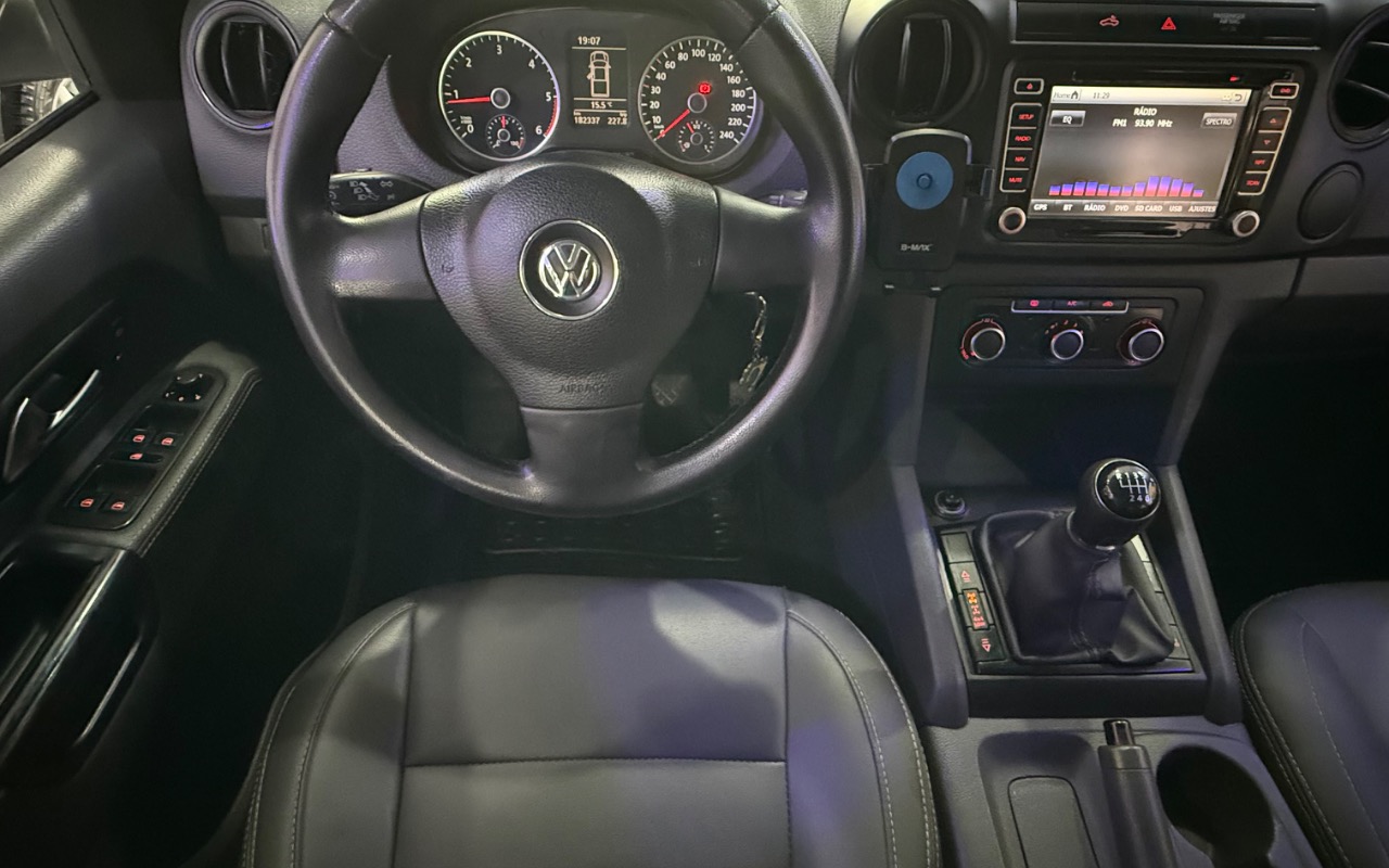 imagem-https://www.socarrao.com.br/sc-vehicle-images-prod/3911776/1789660174790-SU1HXzAwMzUuanBlZw.jpeg