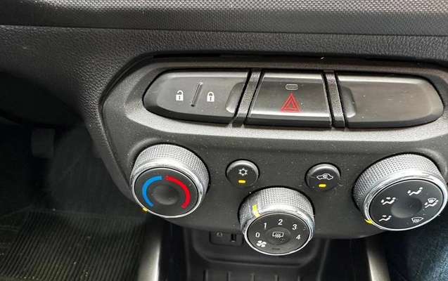 imagem-https://www.socarrao.com.br/sc-vehicle-images-prod/3911886/1789660622591-8486183_5_B_56ddb95ad0.jpeg