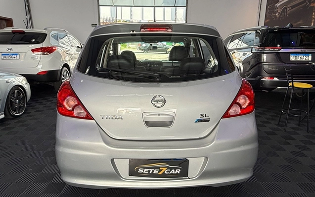 imagem-https://www.socarrao.com.br/sc-vehicle-images-prod/3912094/1789660904107-SU1HXzAwNzAuanBlZw.jpeg