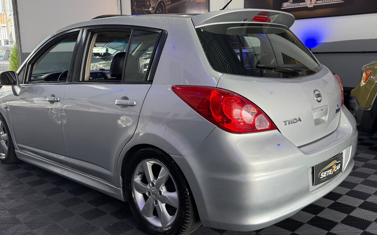 imagem-https://www.socarrao.com.br/sc-vehicle-images-prod/3912094/1789660904243-SU1HXzAwNzEuanBlZw.jpeg
