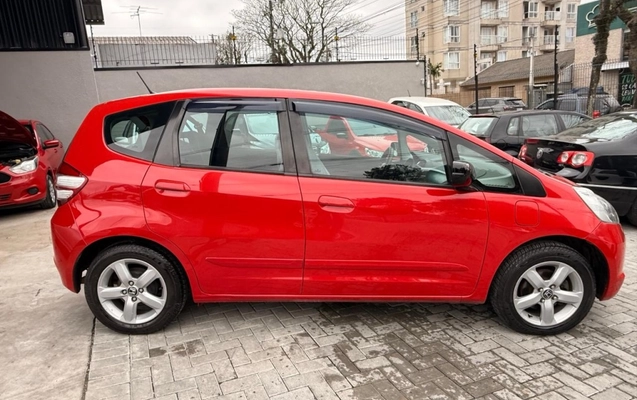 imagem-https://www.socarrao.com.br/sc-vehicle-images-prod/3912179/1789661161304-4_010530.jpg