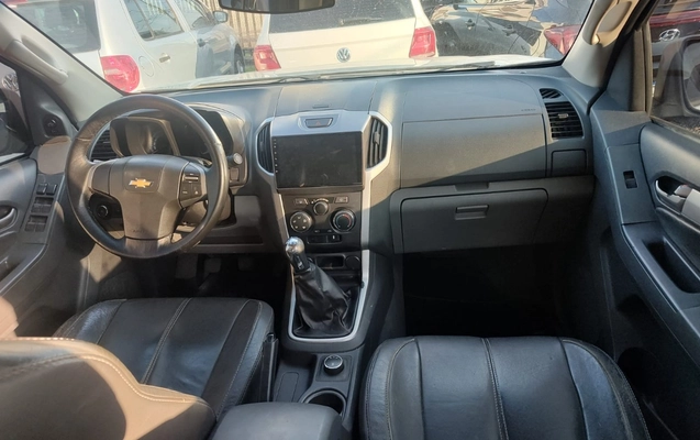 imagem-https://www.socarrao.com.br/sc-vehicle-images-prod/3912238/1789661428435-V2hhdHNBcHAgSW1hZ2UgMjAyNi0wOC0yOSBhdCAxNy4wMS4xMCAoMykuanBlZw.jpeg