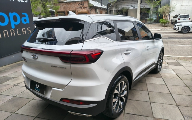 imagem-https://www.socarrao.com.br/sc-vehicle-images-prod/3912308/1790794229850-SU1HXzIwMjYwOTMwXzEyMTQzODI1N19IRFIuanBn.jpg
