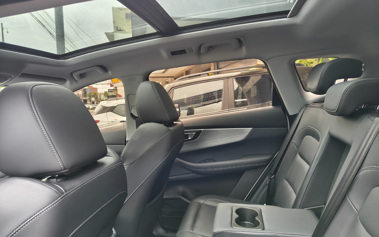 imagem-https://www.socarrao.com.br/sc-vehicle-images-prod/3912308/1790794230525-SU1HXzIwMjYwOTMwXzEyMTU1MzgzNF9IRFIuanBn.jpg
