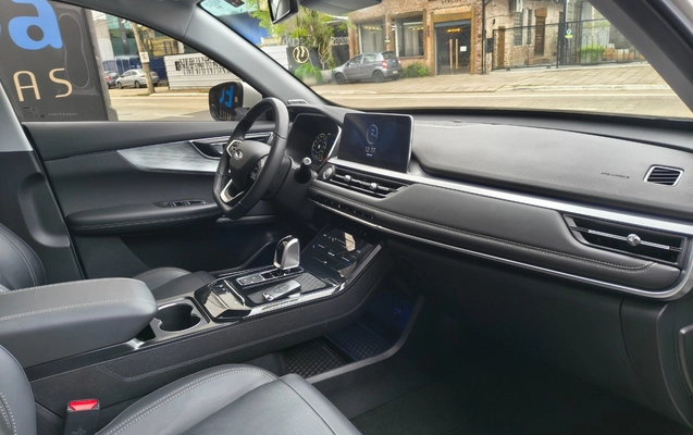 imagem-https://www.socarrao.com.br/sc-vehicle-images-prod/3912308/1790794231025-SU1HXzIwMjYwOTMwXzEyMTcyMTkwNF9IRFIuanBn.jpg