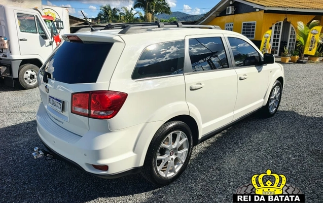 imagem-https://www.socarrao.com.br/sc-vehicle-images-prod/3912484/1789661947220-NC5qcGc.jpg