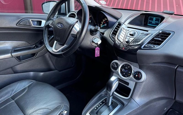 imagem-https://www.socarrao.com.br/sc-vehicle-images-prod/3912674/1789662422684-8474235_6_B_3a65d8d257.jpeg