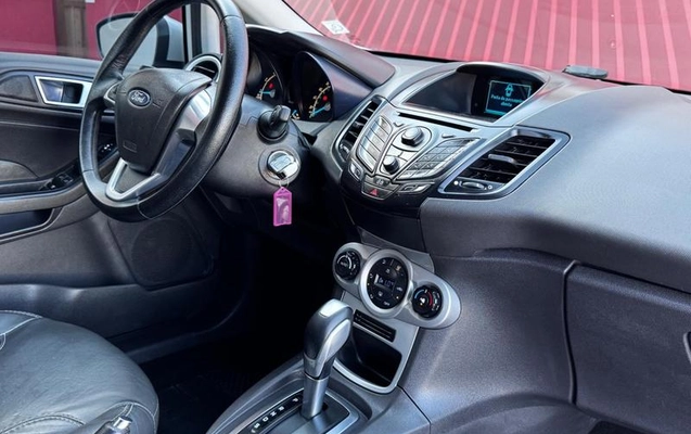 imagem-https://www.socarrao.com.br/sc-vehicle-images-prod/3912674/1789662422686-8474235_7_B_5cf289be28.jpeg