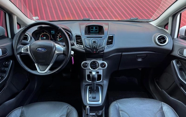imagem-https://www.socarrao.com.br/sc-vehicle-images-prod/3912674/1789662422697-8474235_16_B_ccdc432ae5.jpeg