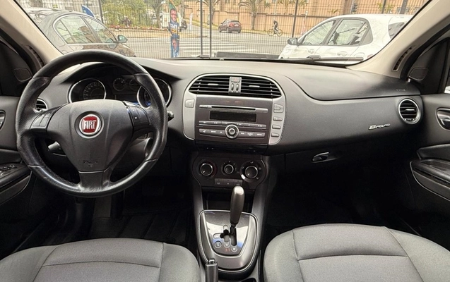 imagem-https://www.socarrao.com.br/sc-vehicle-images-prod/3912872/1789662765970-10_013110.jpg