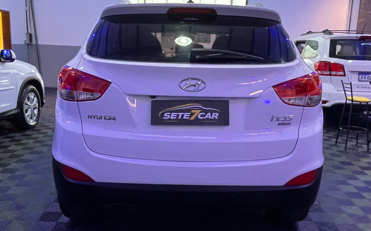 imagem-https://www.socarrao.com.br/sc-vehicle-images-prod/3912918/1789662823500-SU1HXzk3NzQuanBlZw.jpeg