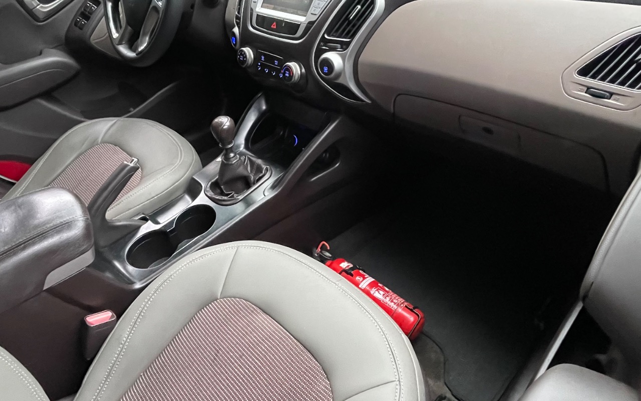 imagem-https://www.socarrao.com.br/sc-vehicle-images-prod/3912918/1789662824092-SU1HXzk3ODUuanBlZw.jpeg