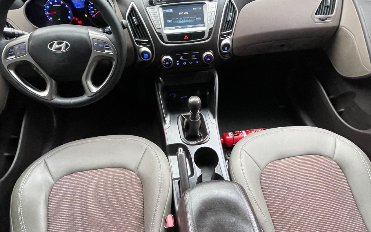 imagem-https://www.socarrao.com.br/sc-vehicle-images-prod/3912918/1789662824226-SU1HXzk3ODEuanBlZw.jpeg