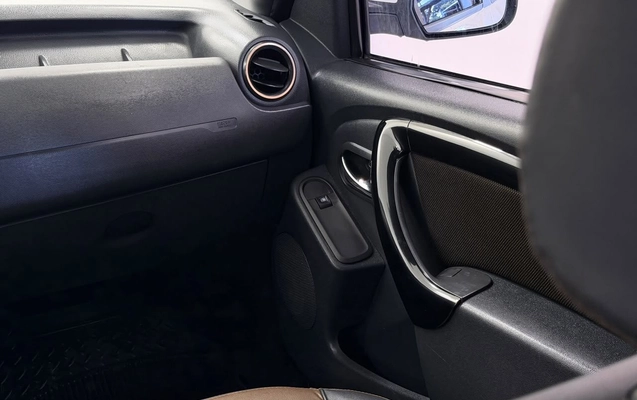 imagem-https://www.socarrao.com.br/sc-vehicle-images-prod/3913016/1789663049875-095986a51d034d3c97ae89b149d511df_1789593057178.jpg