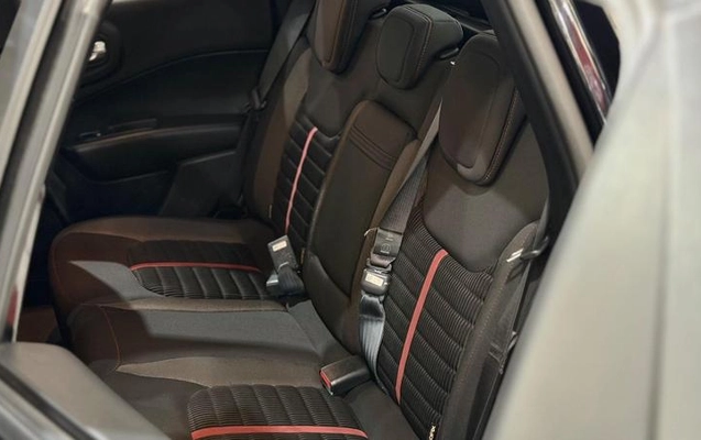 imagem-https://www.socarrao.com.br/sc-vehicle-images-prod/3913194/1789663466024-8364682_18_B_0ccd3cea77.jpeg