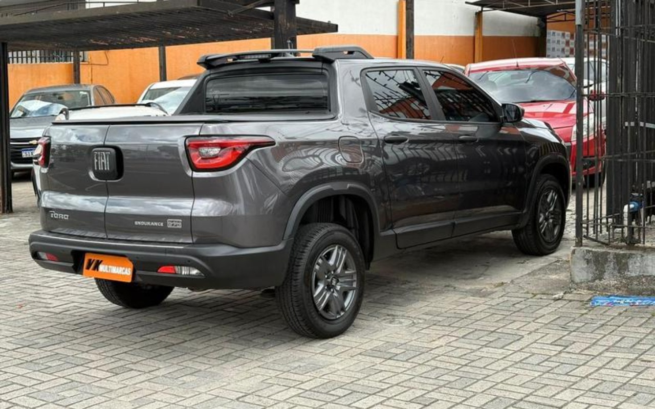 imagem-https://www.socarrao.com.br/sc-vehicle-images-prod/3913788/1789665001680-Nzc1MTU2NF80X0JfMzI3YmQ0ODMxZC5qcGVn.jpeg