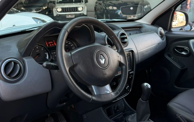 imagem-https://www.socarrao.com.br/sc-vehicle-images-prod/3914098/1789665623199-gb-7758902.jpeg