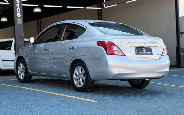 imagem-https://www.socarrao.com.br/sc-vehicle-images-prod/3914130/1789665722245-gb-733c6c7.jpeg