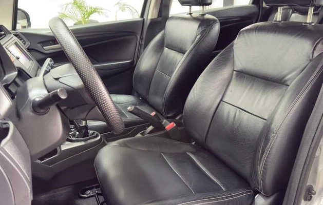 imagem-https://www.socarrao.com.br/sc-vehicle-images-prod/3914150/1789665889089-7743531_7_B_7576b50d0a.jpeg