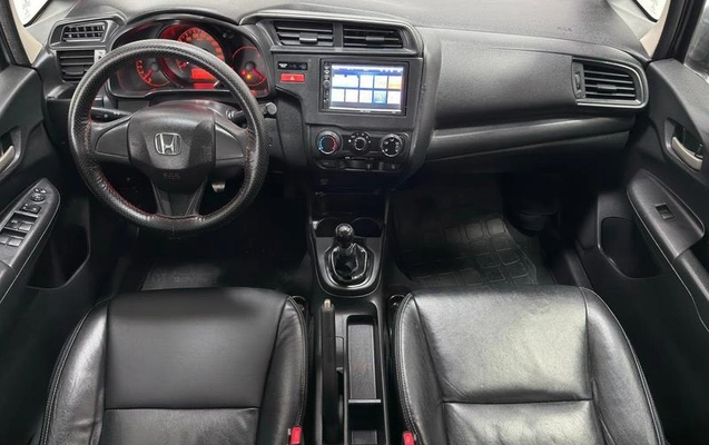 imagem-https://www.socarrao.com.br/sc-vehicle-images-prod/3914150/1789665889093-7743531_7_B_f9d16421ad.jpeg
