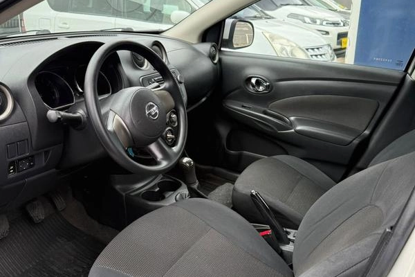 imagem-https://www.socarrao.com.br/sc-vehicle-images-prod/3914153/1789665897550-8483094_9_B_7ed1d9b9b2.jpeg