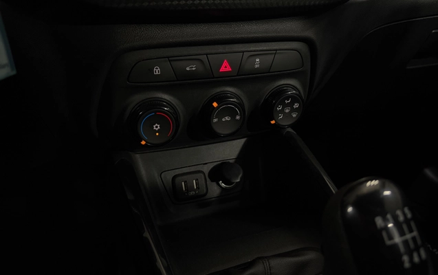 imagem-https://www.socarrao.com.br/sc-vehicle-images-prod/3914154/1789665911894-ef9a8f7b-6631-4819-aa0f-8d0d5328ab73.jpg