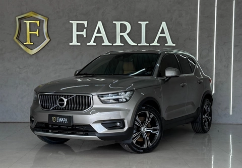 Volvo XC40 2022 Cinza — foto 1 de 3