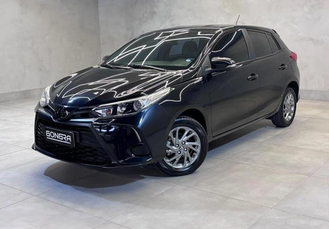 Toyota Yaris 2024 Preto — foto 1 de 3