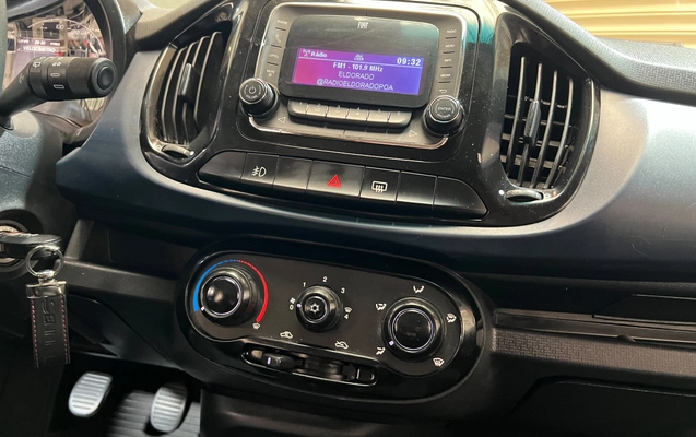 imagem-https://www.socarrao.com.br/sc-vehicle-images-prod/3914535/1789666651454-VUD0TwcdNP4DZilyG5dw96JFbqL0ziOX.jpg