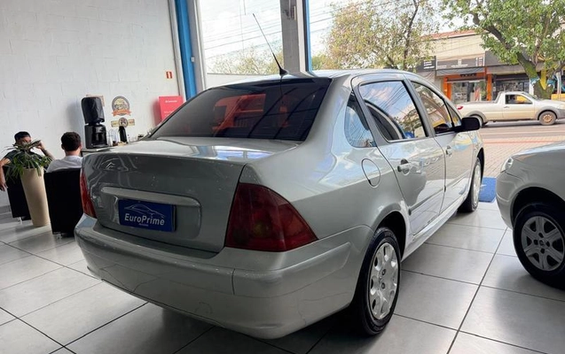 imagem-https://www.socarrao.com.br/sc-vehicle-images-prod/3914537/1789666664129-8305733_12_B_3557a3cd83.jpeg