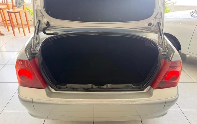 imagem-https://www.socarrao.com.br/sc-vehicle-images-prod/3914537/1789666664132-8305733_7_B_0c2871ae69.jpeg