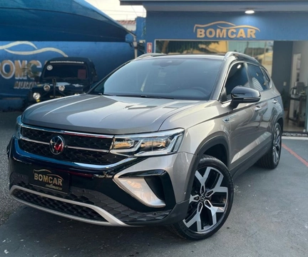 Volkswagen Taos 2024 Bege — foto 1 de 3